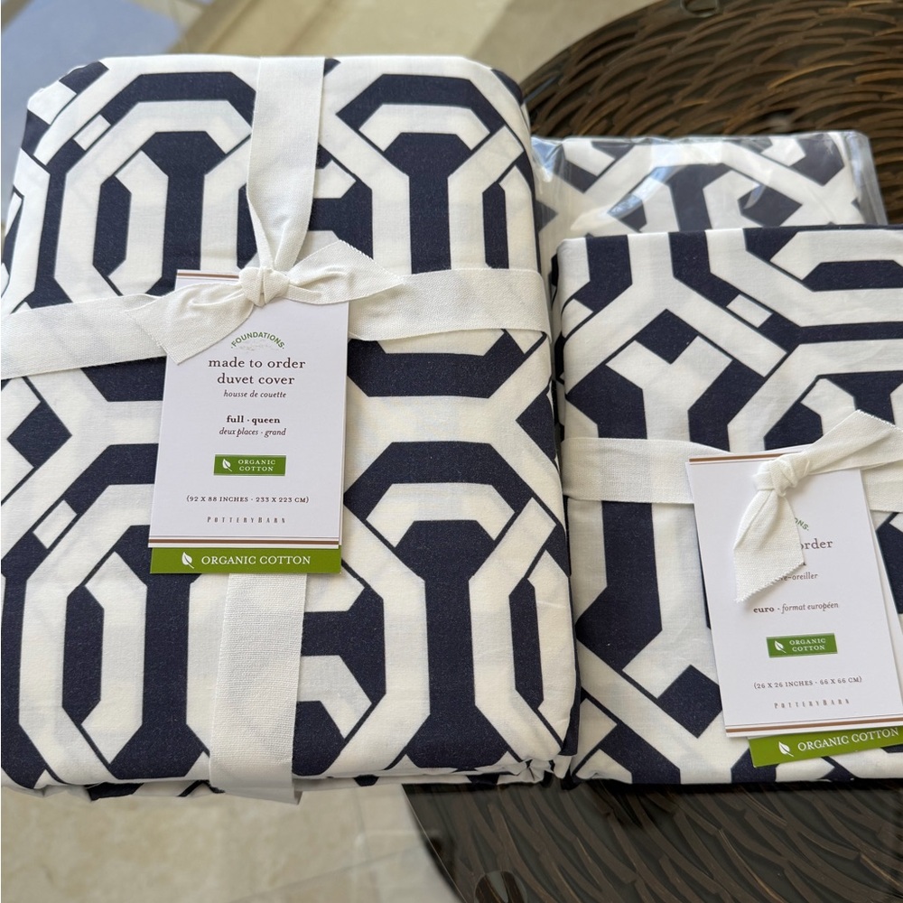 Pottery Barn NWT Geometric Navy & White Organic Cotton Duvet Cover Set